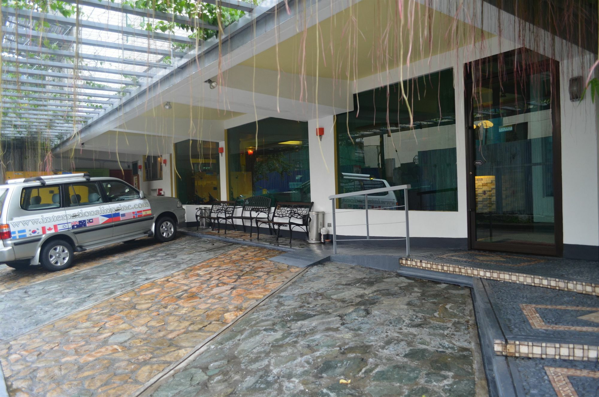 แฟรนไชน์ วัน โฮเทล 7430 Hotel Makati City ภายนอก รูปภาพ